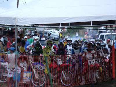 http://1.bp.blogspot.com/-PVVM-1jyCPA/UAzFzT31EsI/AAAAAAAAApo/pvt9paYBvt0/s1600/GEDC3283_640x480.jpg